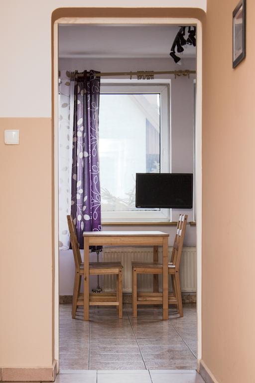 Marymont Hostel Warsaw Exterior photo